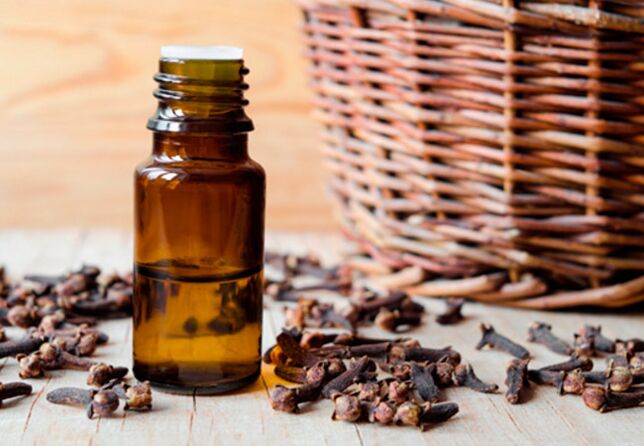 Sprievodcovia aromaterapiou uprednostňujú klinčekový olej